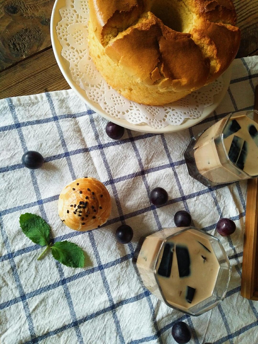 烧仙草蜜红豆奶茶