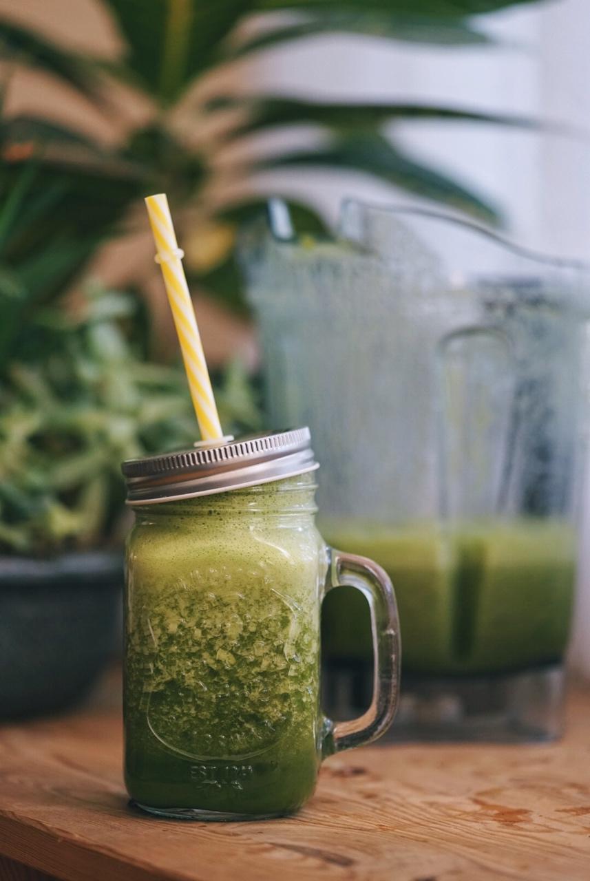 羽衣甘蓝牛油果Green Smoothie