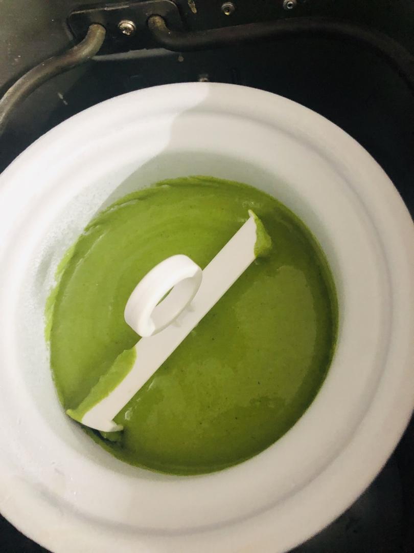 抹茶白巧冰淇淋