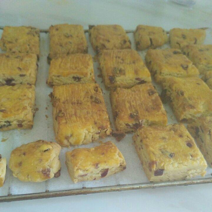 蔓越莓(葡萄)奶酥  适合给孩子的少糖配方😉