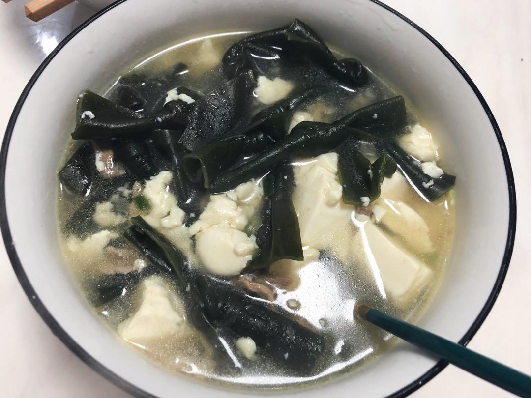 海带豆腐汤