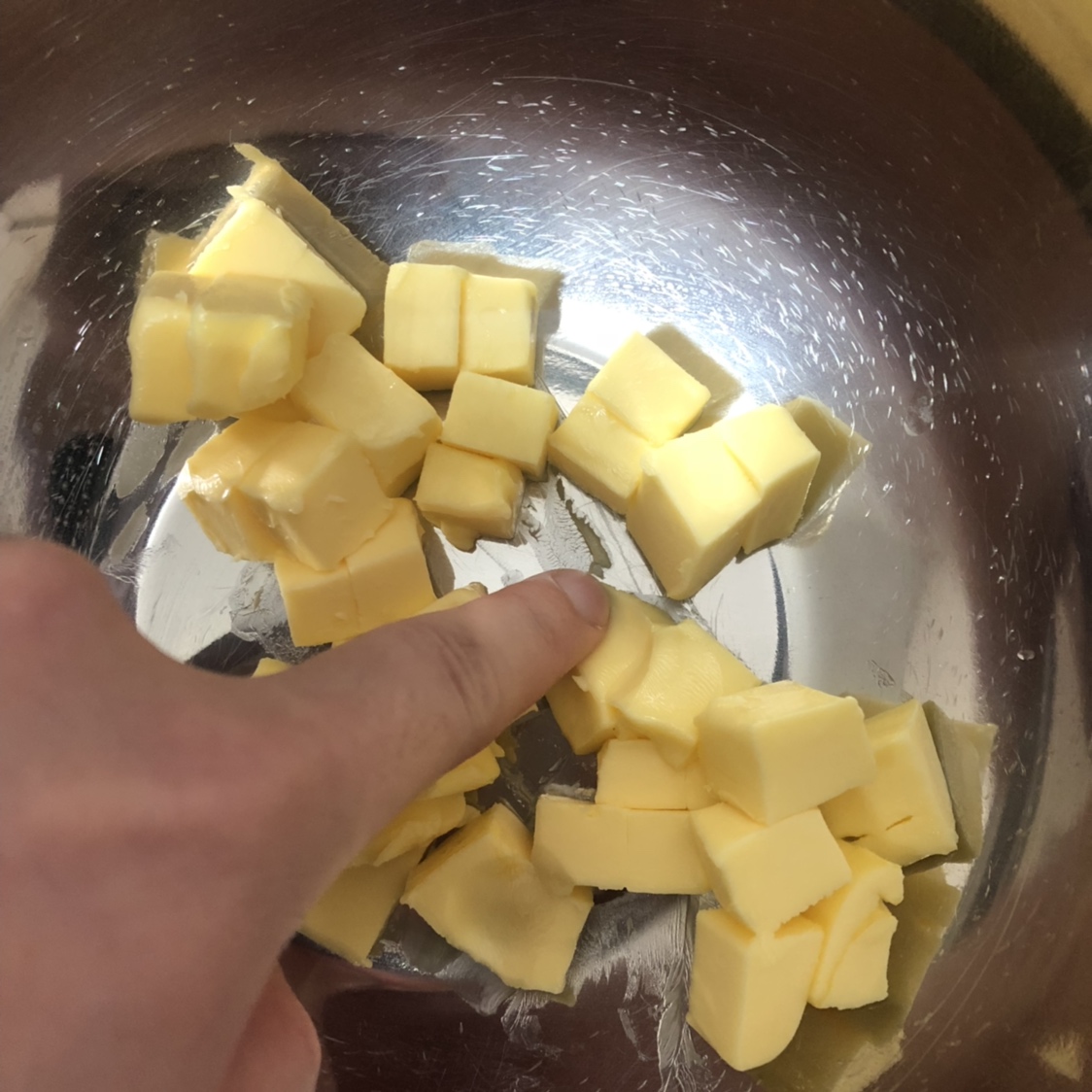 酥到掉渣花纹超立体的黄油曲奇的做法 步骤2