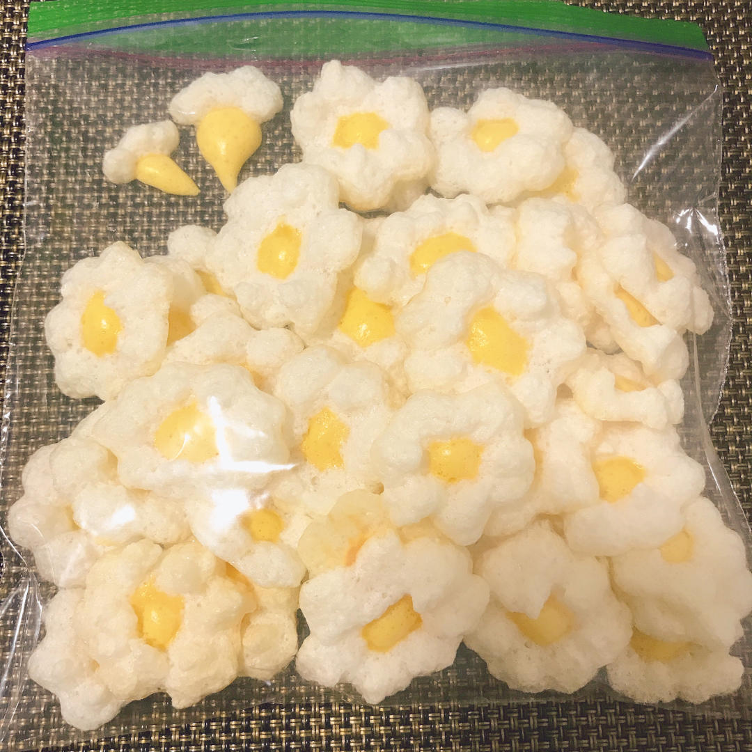 型妹零食：鸡蛋溶豆