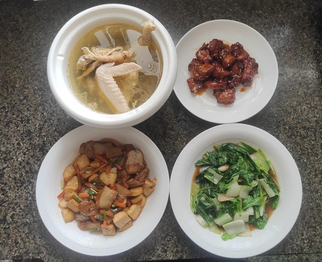 午餐•2025年10月25日