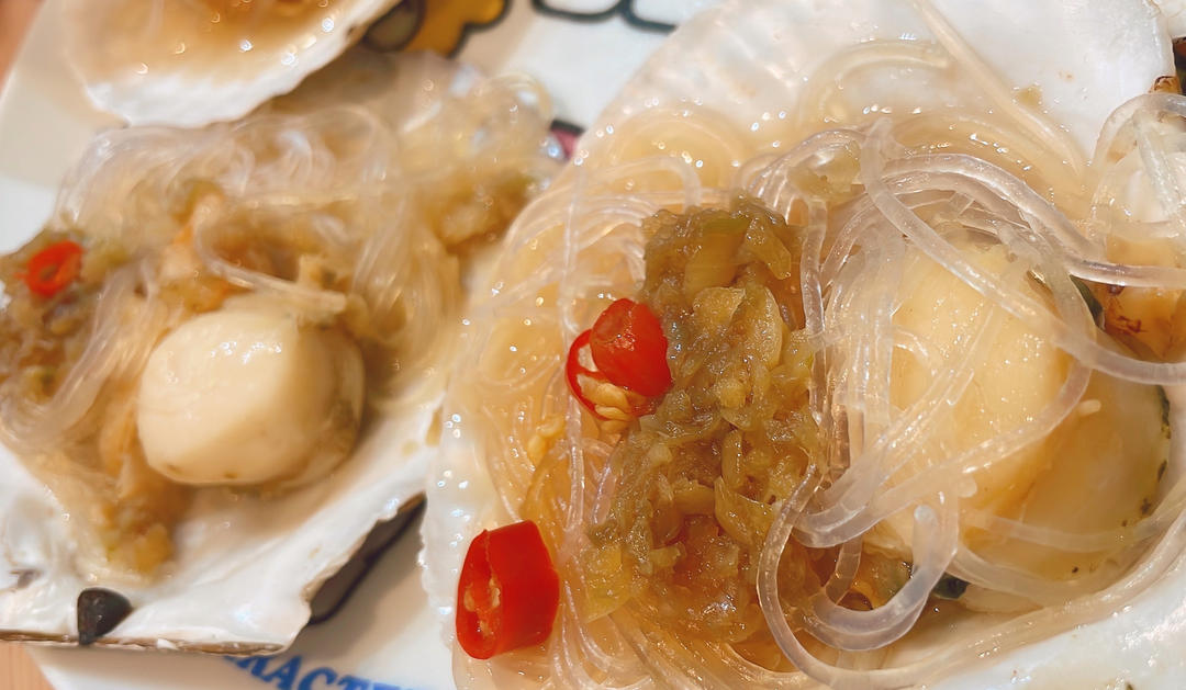 零失败的蒜蓉粉丝蒸扇贝