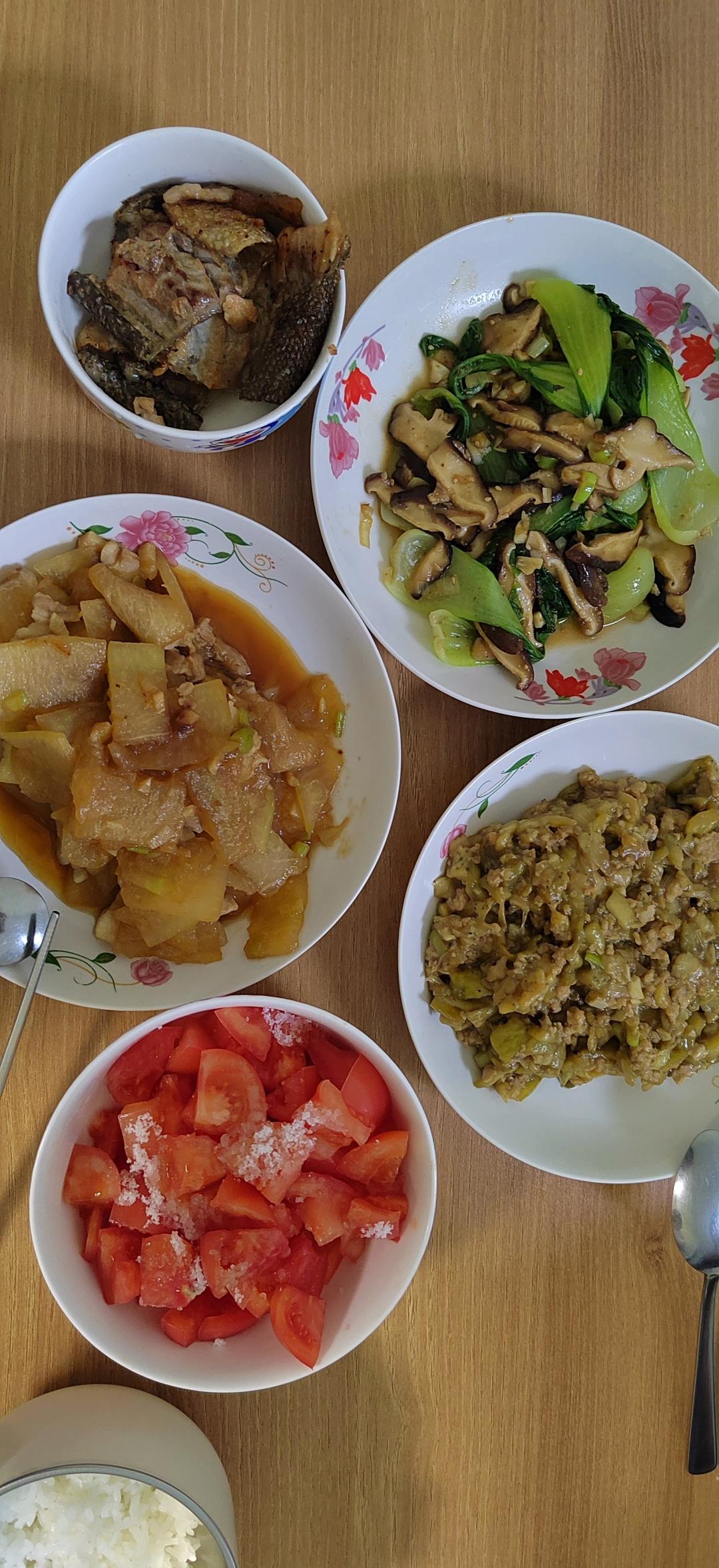 超级下饭不用过油的回锅茄子