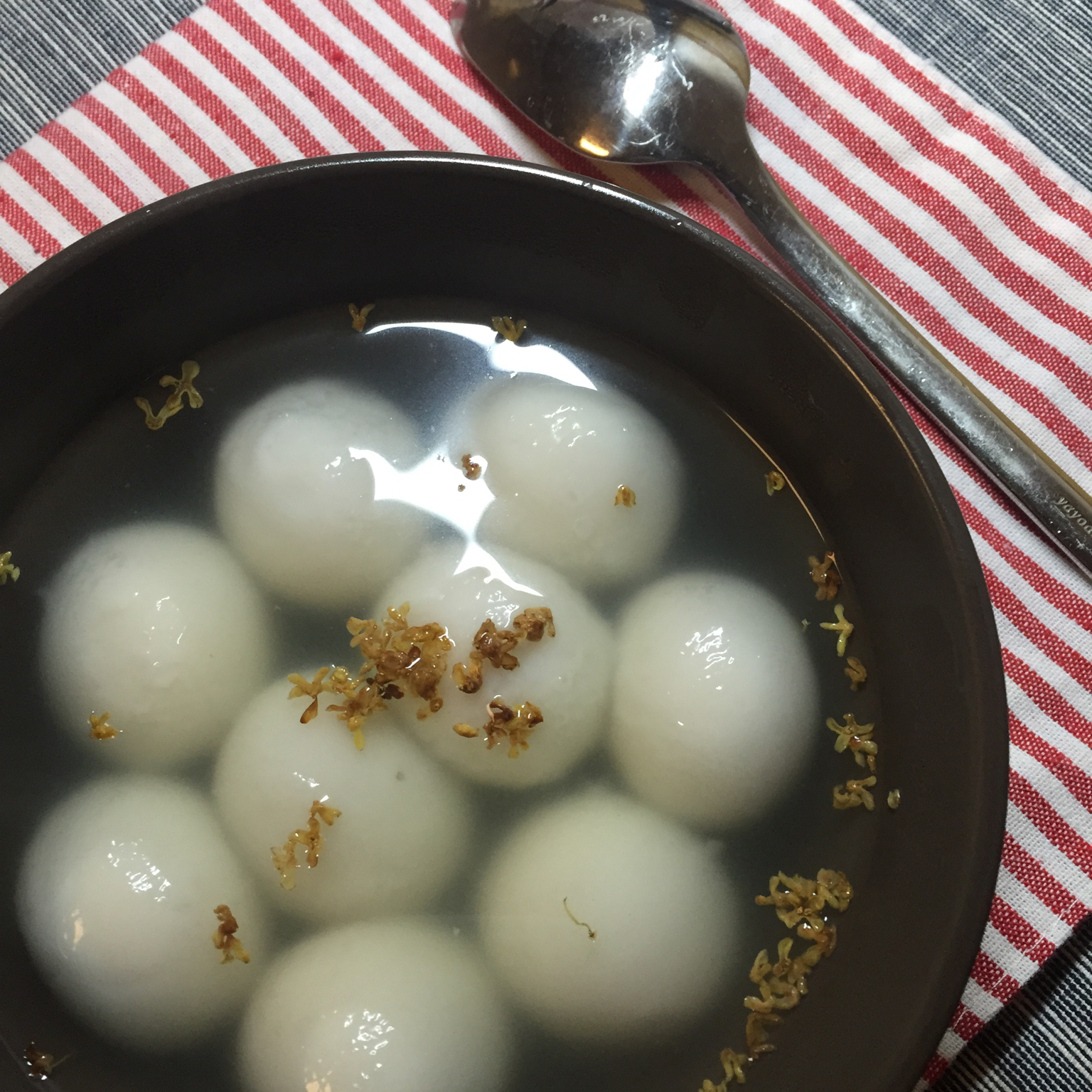 黑芝麻汤圆
