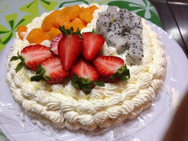 水果奶油蛋糕