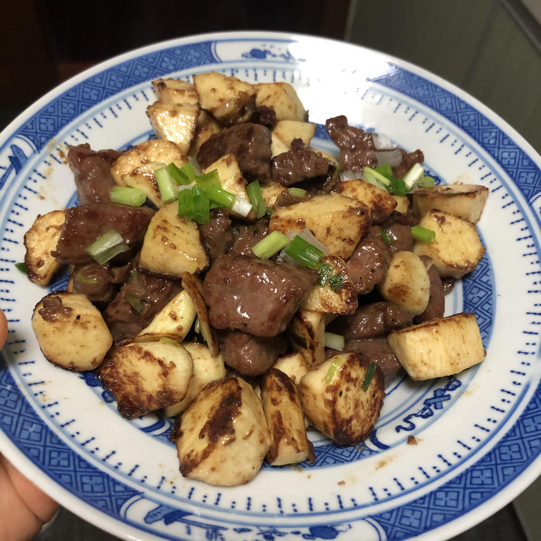 蒜香茭白牛肉粒