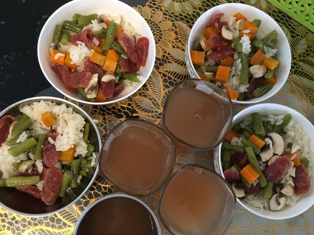 四季豆香肠焖饭