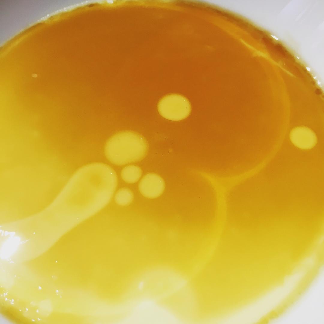 平滑如镜的蛋羹