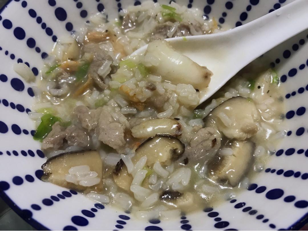 海鲜粥—蟹脚肉粥