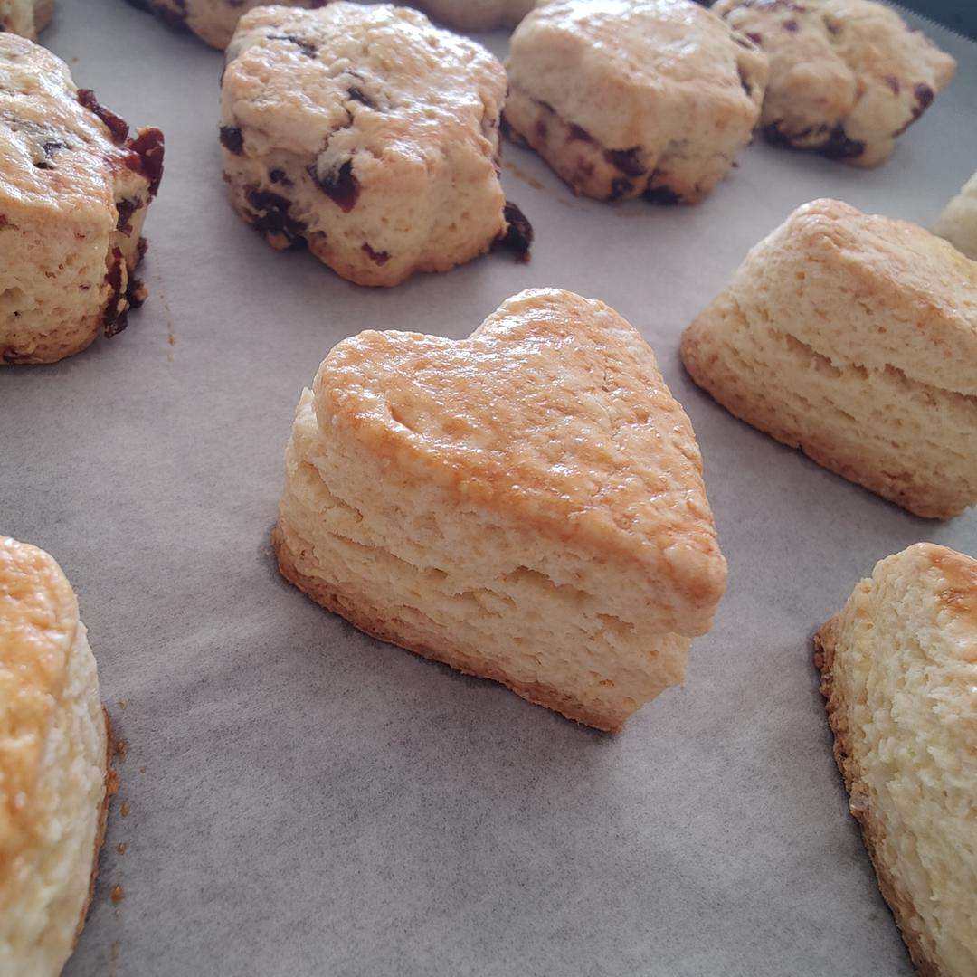 完美裂纹～百分百成功的超好吃奶香司康（禁止搬运）