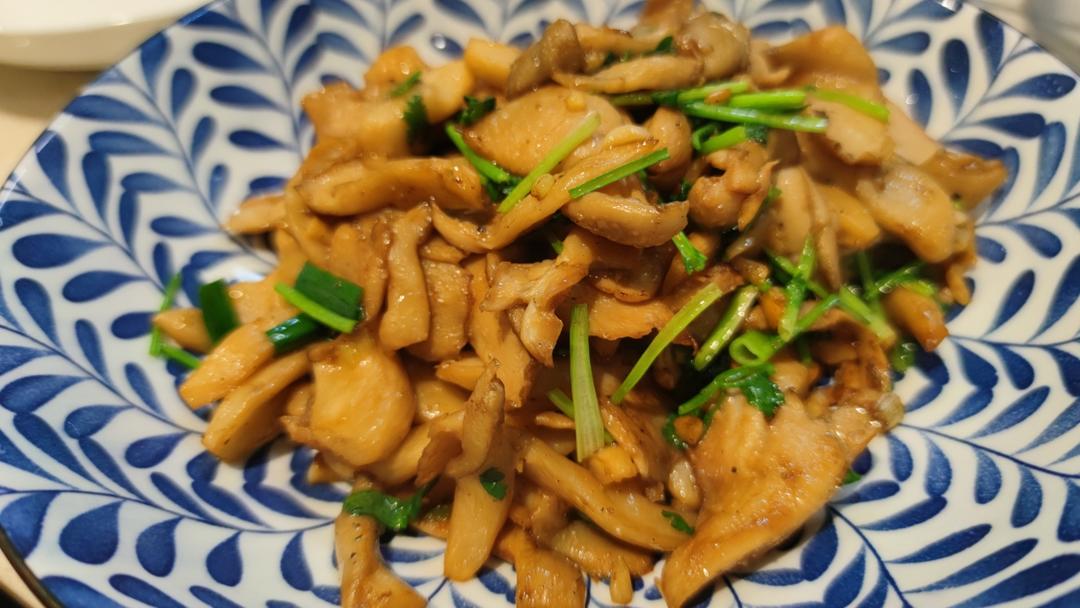 不一样的风情秀珍菇（小平菇），有了孜然加身。