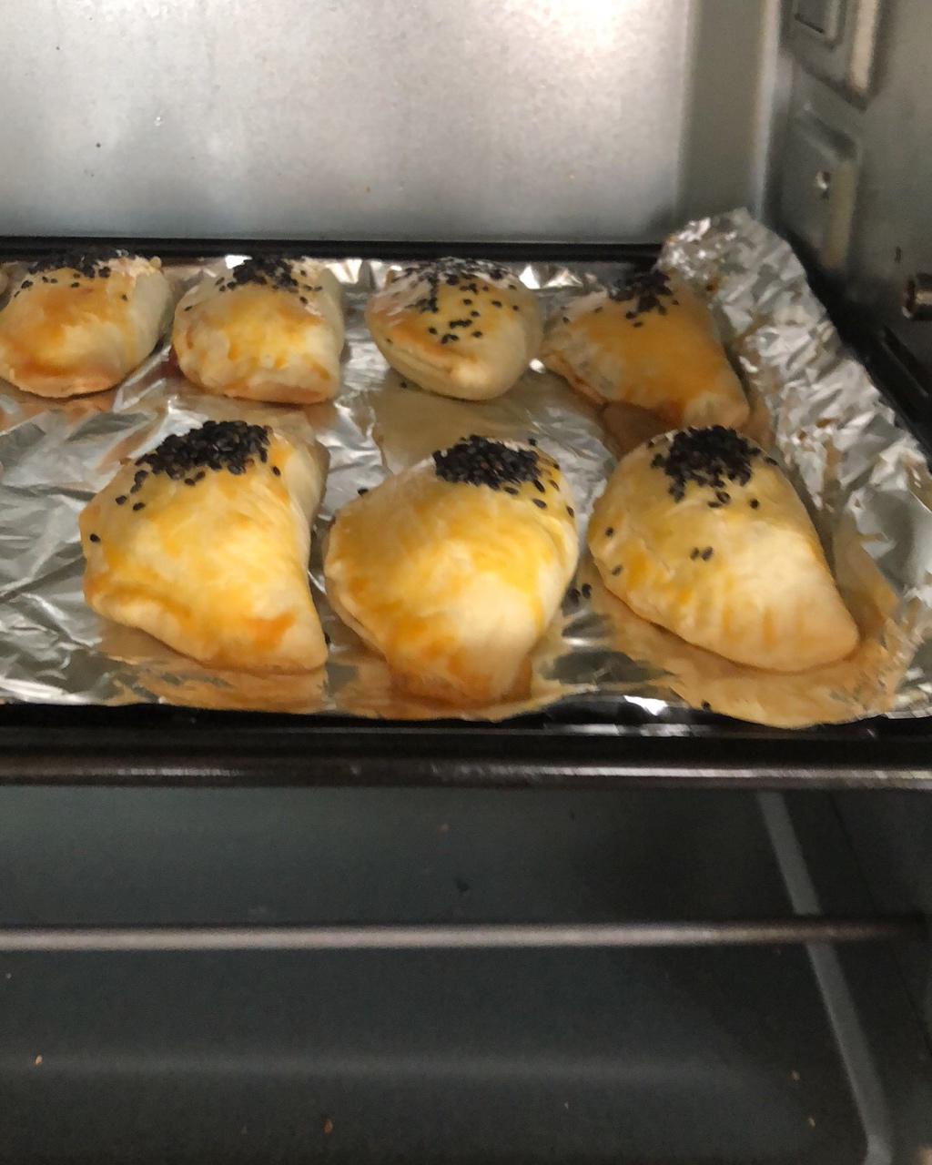 叉烧酥，内有极简叉烧肉馅料做法