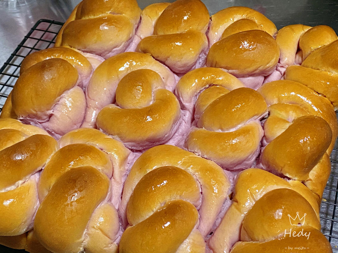 紫薯椰蓉老面包