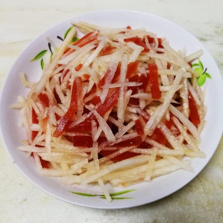 山楂糕拌梨丝