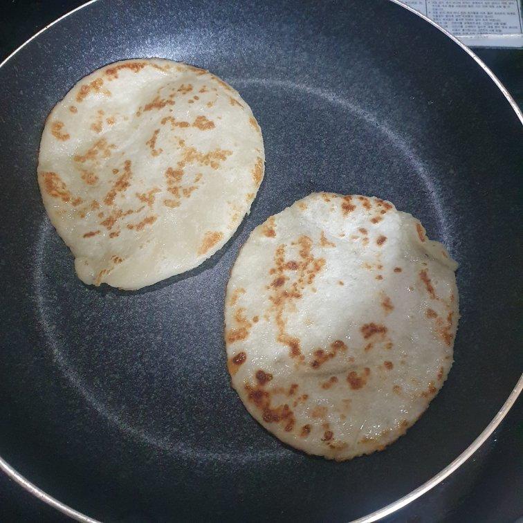 要多软就有多软的烫面芝麻小糖饼，甜到心窝❤️