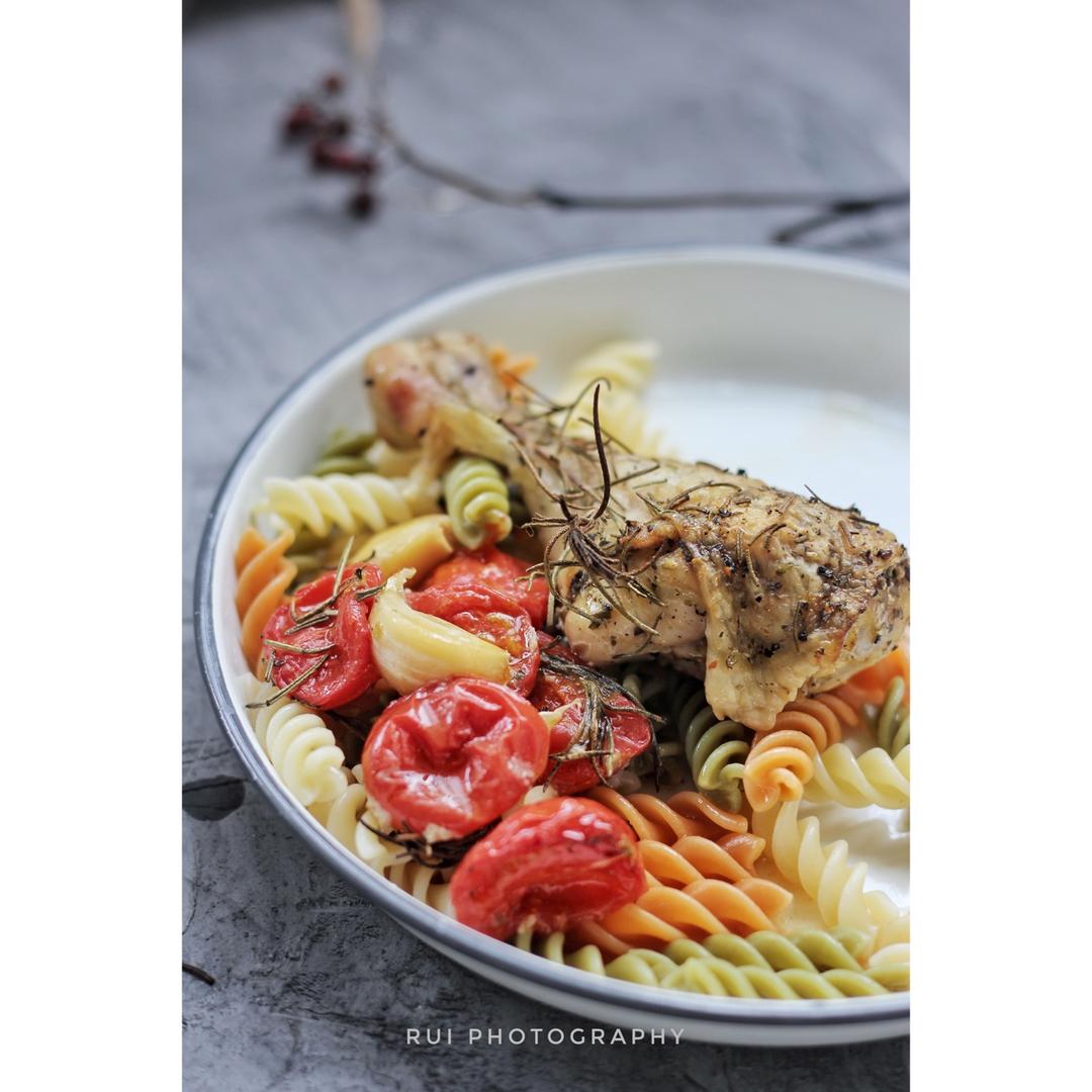 番茄大蒜香草烤鸡腿（庄祖宜）