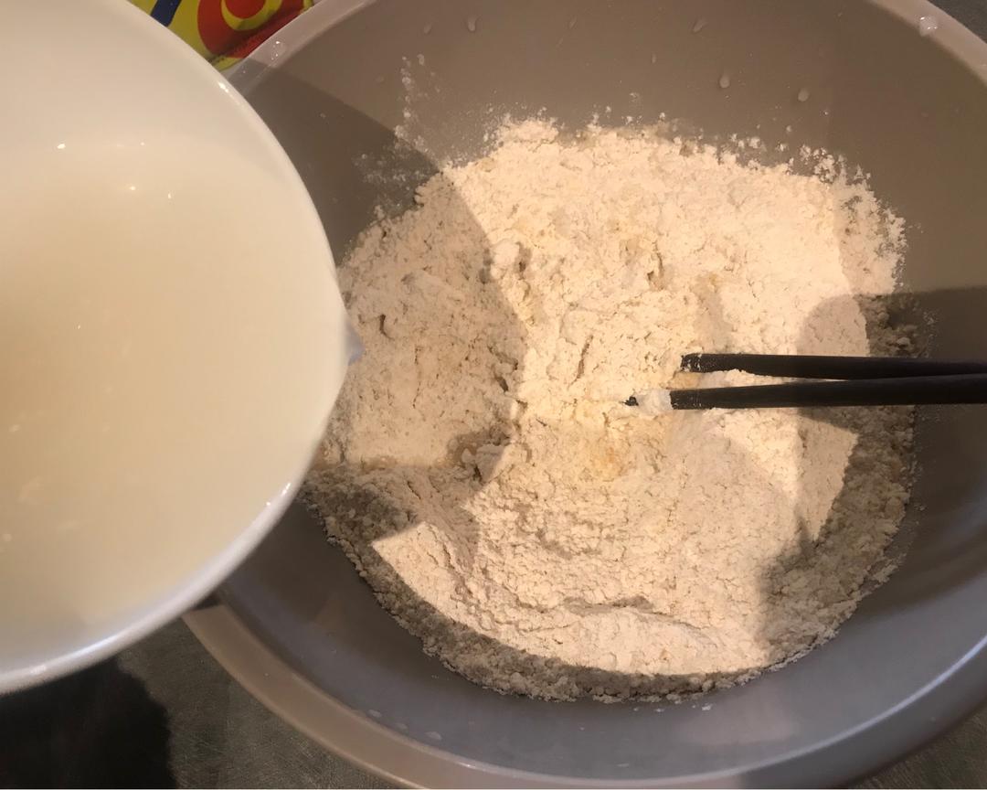 纯奶手撕吐司的做法 步骤1