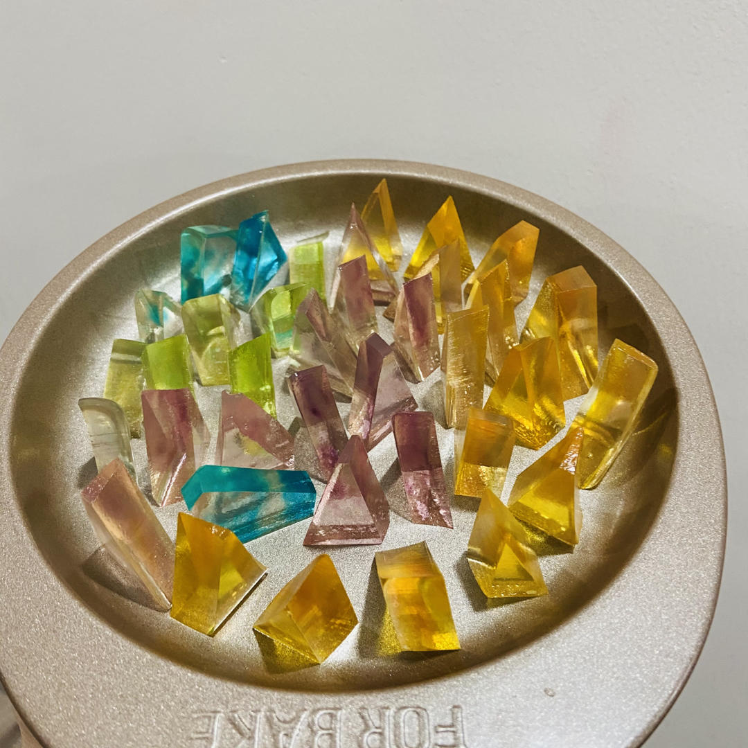 如何做出像宝石那样，清澈透明并且美到不像话的琥珀糖？