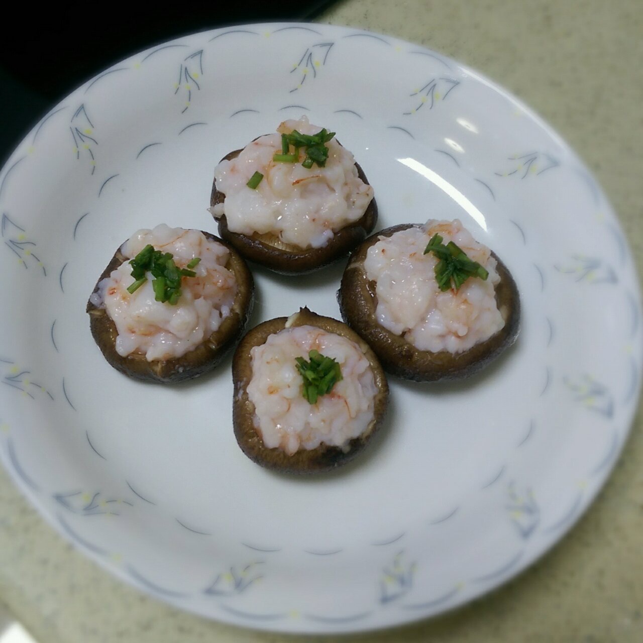 香菇蒸虾盏