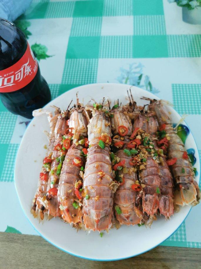 无油炸版的椒盐皮皮虾和巧拨虾壳的方法