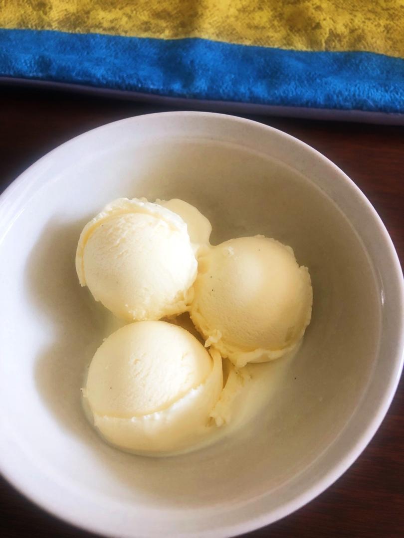 基础香草冰淇淋