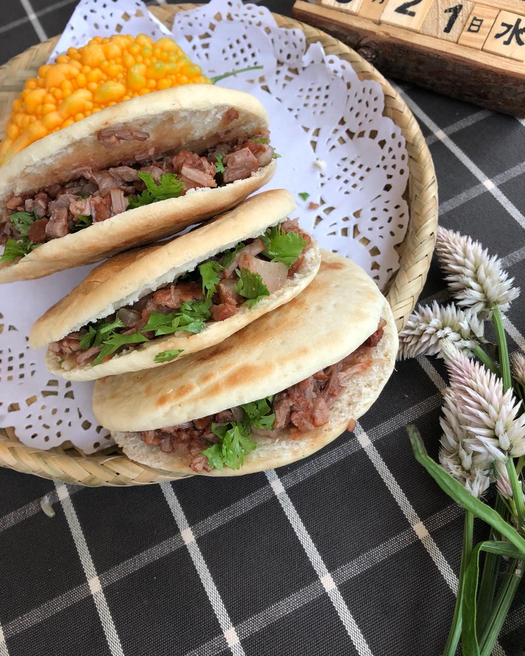 肉夹馍(白吉馍的制作)