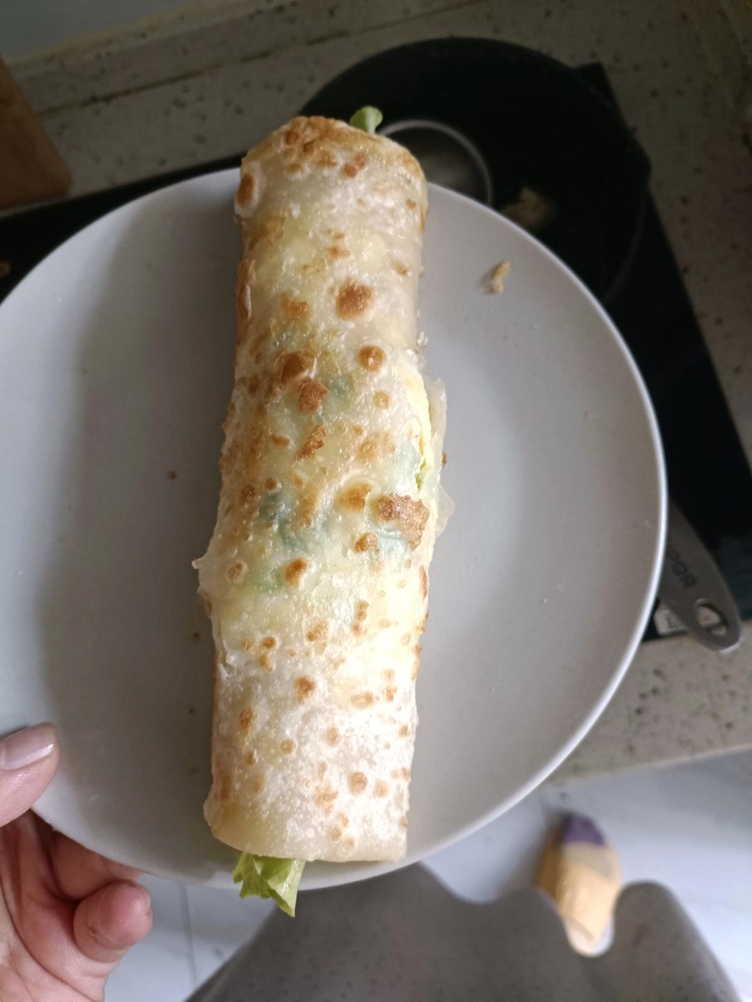 鼓大泡的鸡蛋灌饼(附煎饼酱做法)