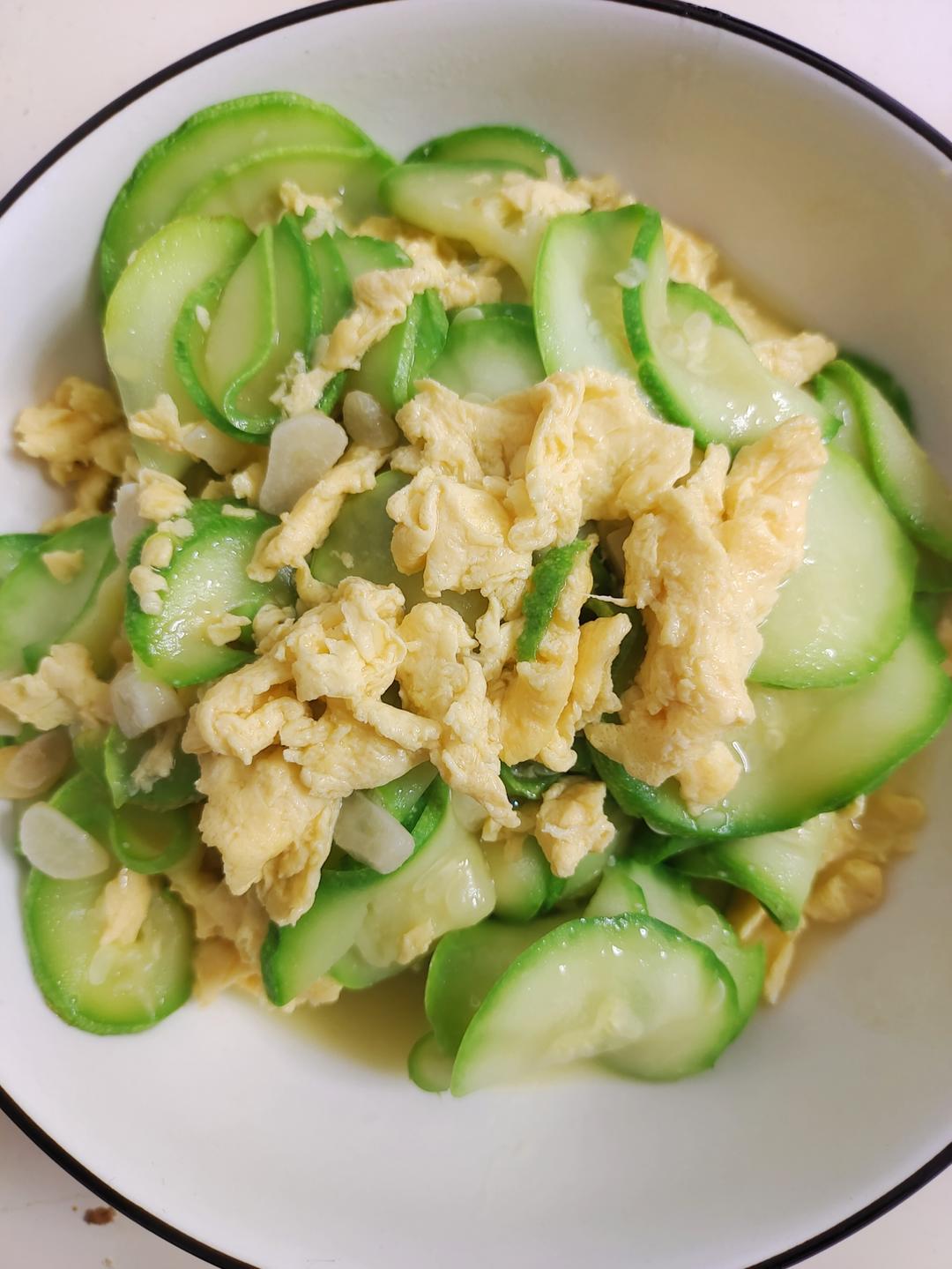 清香的西葫芦炒鸡蛋