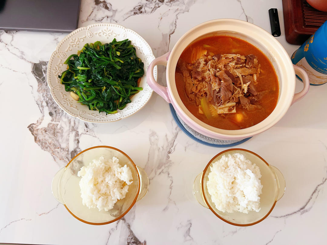 泡菜肥牛豆腐锅