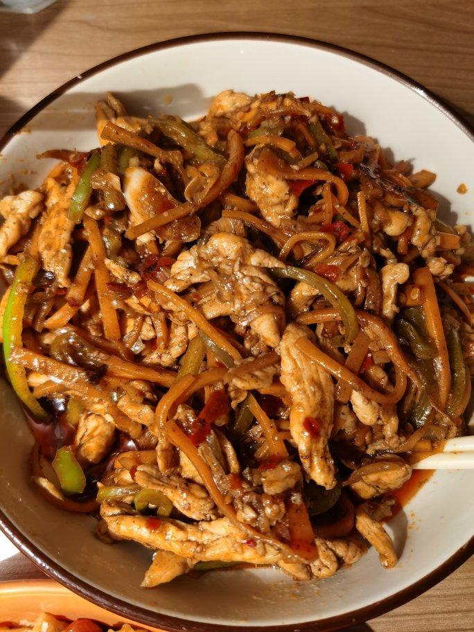 超好吃的鱼香肉丝（做法相当简单，一看就会）