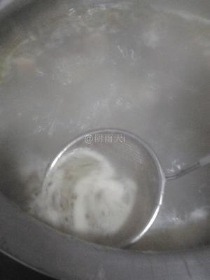 玉米山药杏鲍菇排骨汤的做法 步骤4