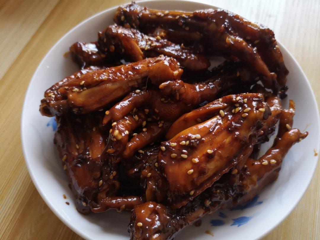 周黑鸭风味鸡翅，鸡爪（鸭脖鸭翅鸭舌锁骨均可）