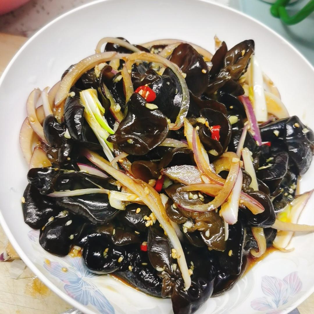 【凉拌木耳】按照我的做法，比饭店还好吃！调味汁是关键~好吃到停不下来