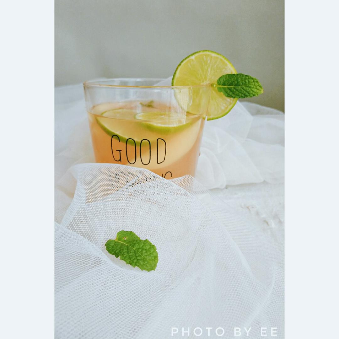 听说喝了这杯【蜜桃冰茶】会有好运