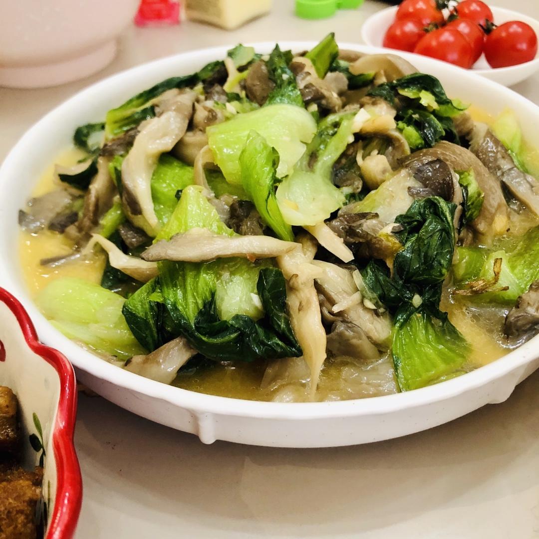 蘑菇炒青菜