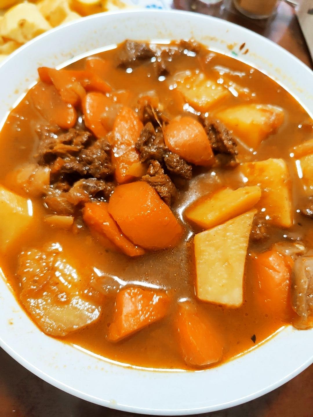 番茄土豆炖牛腩