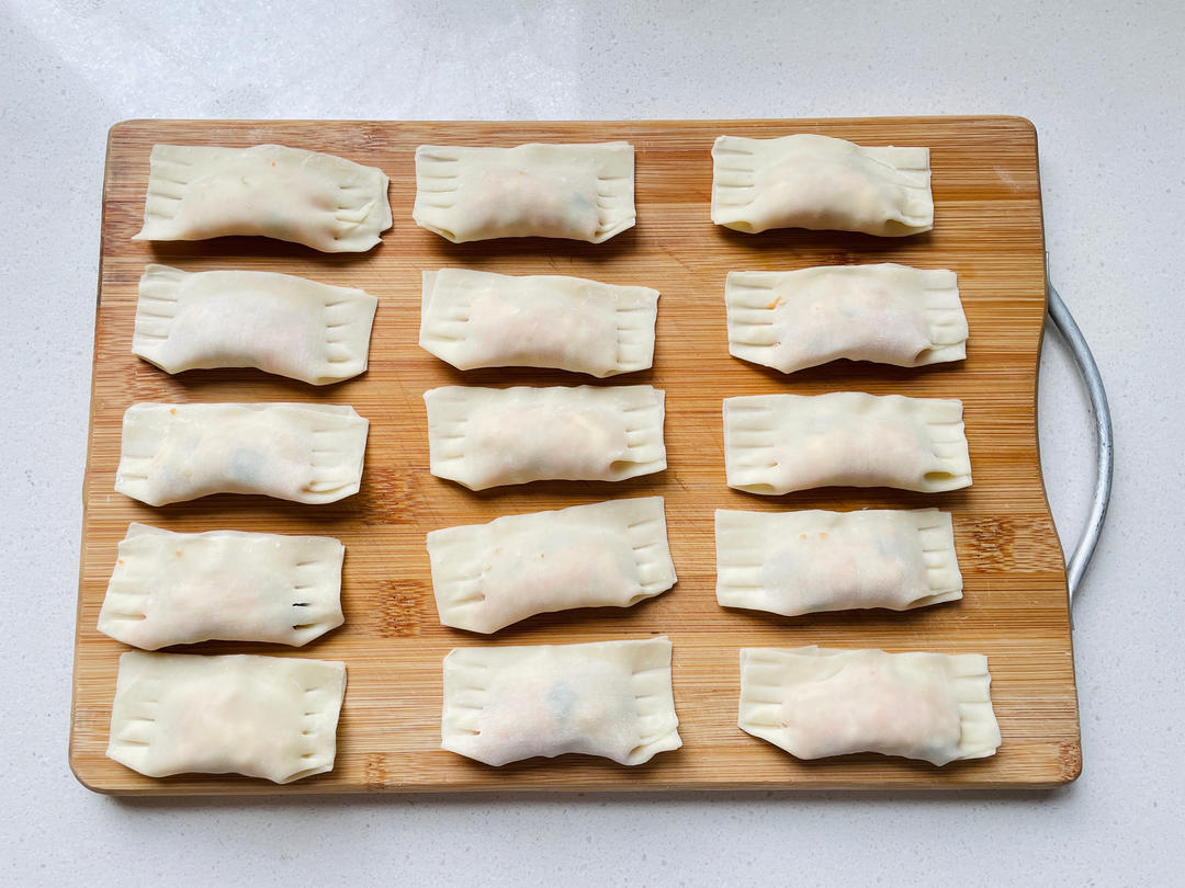 馄饨皮别用-蔬菜包