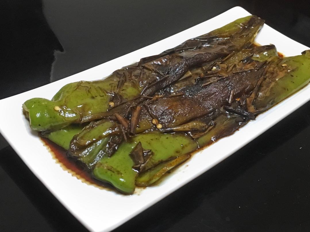 下饭神器--油焖尖椒（油不蹦手版）
