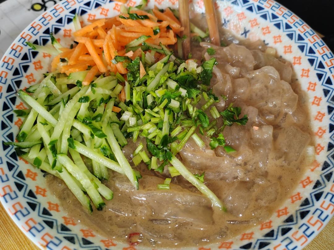 秒杀小夜市的麻酱流汁宽粉