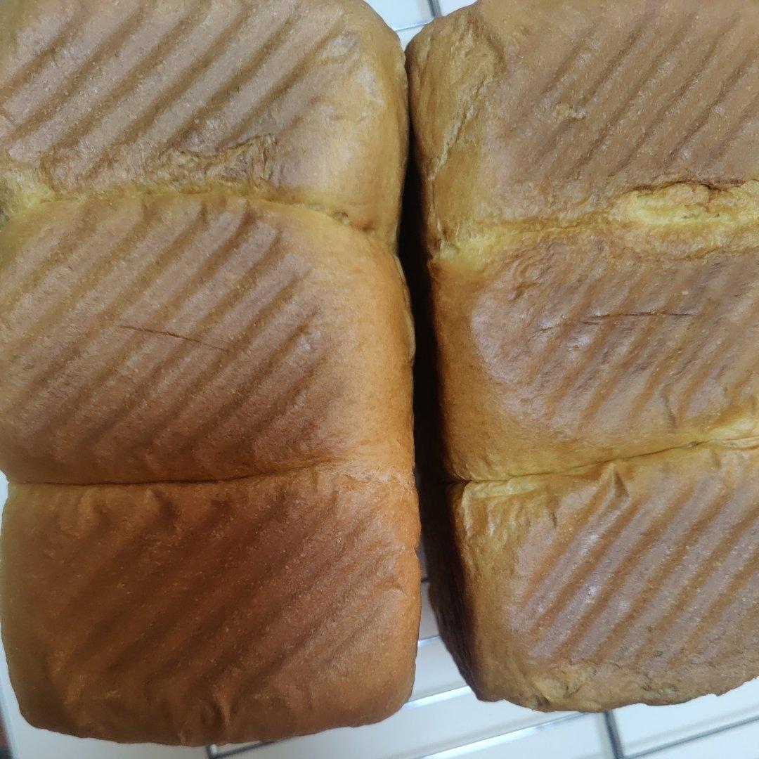 🍞消耗淡奶油吐司｜无黄油｜软绵绵｜奶香浓郁