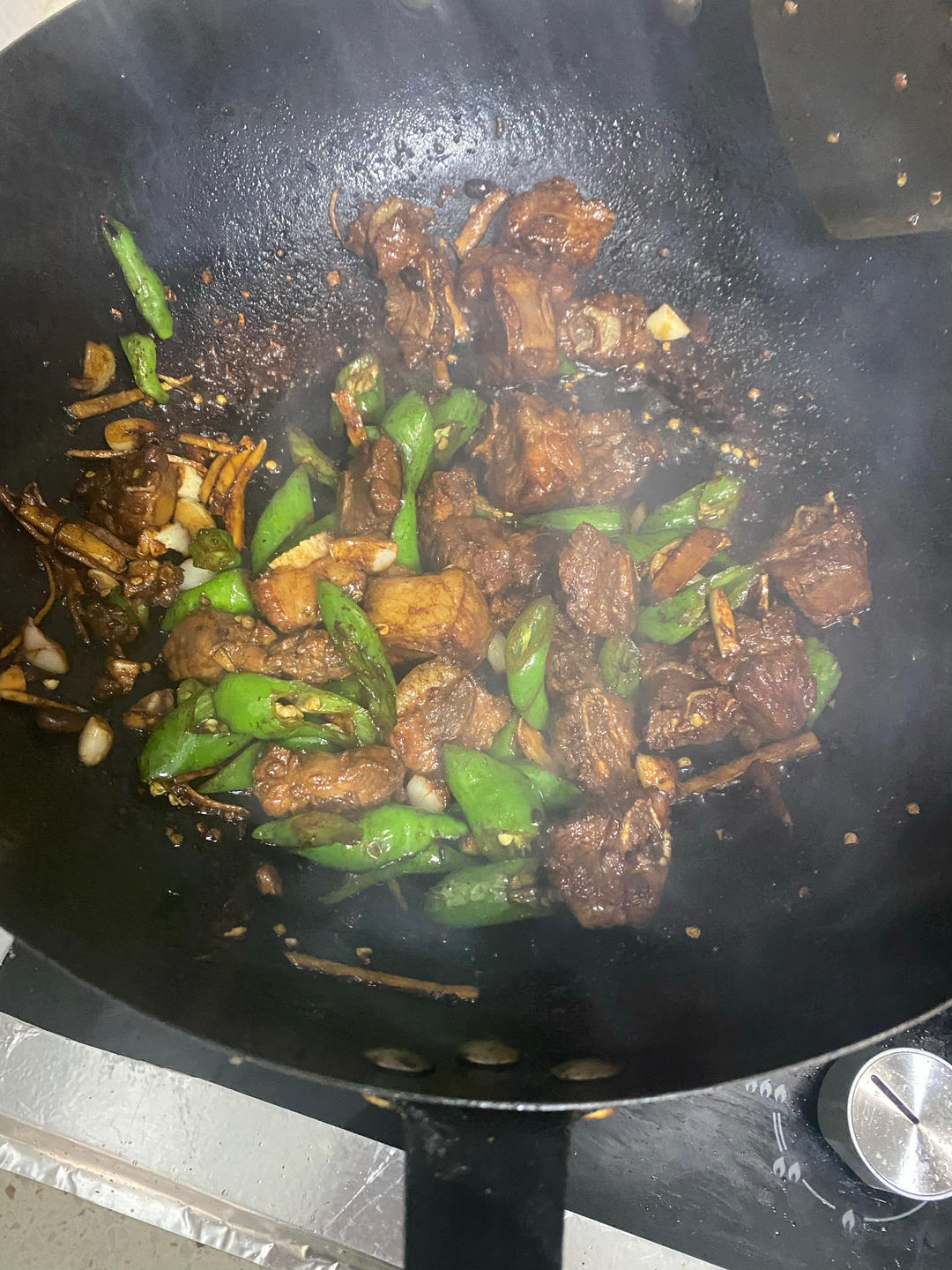 青椒炒排骨