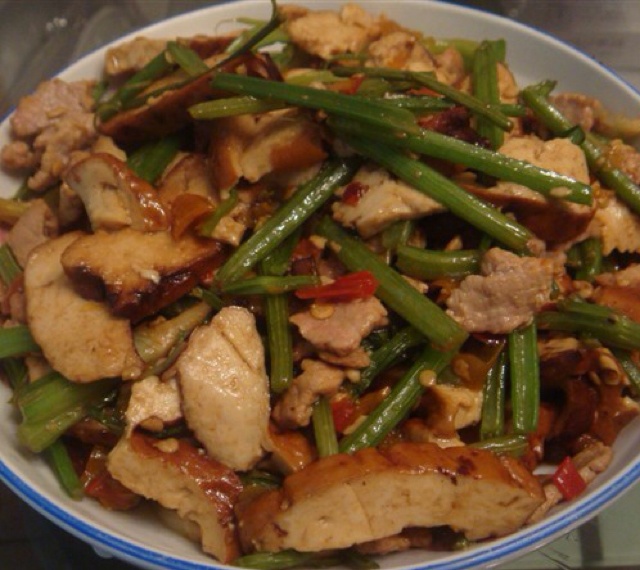 芹菜豆腐干炒肉丝