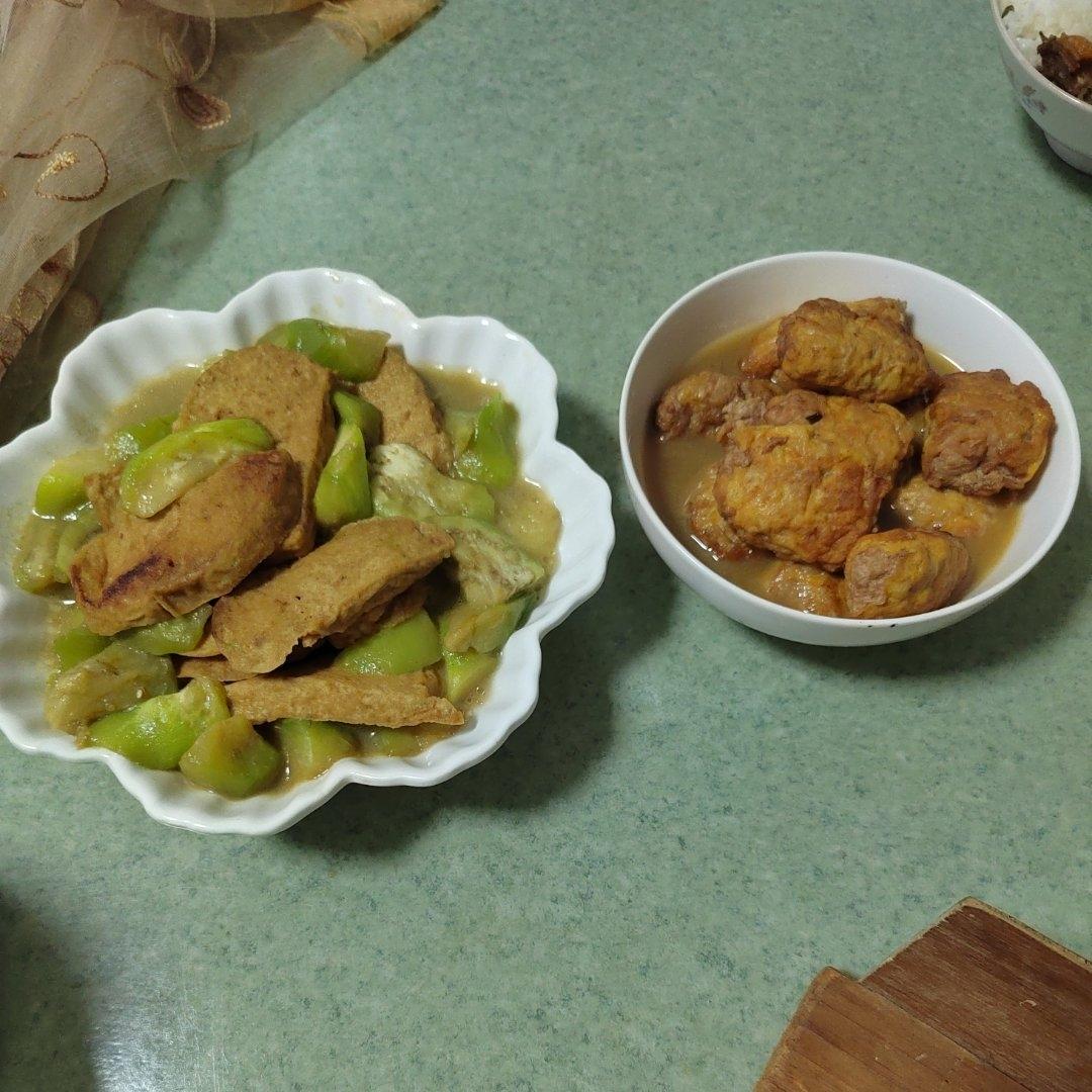 青椒茄子烧素鸡—妈妈味的低卡饱腹下饭菜