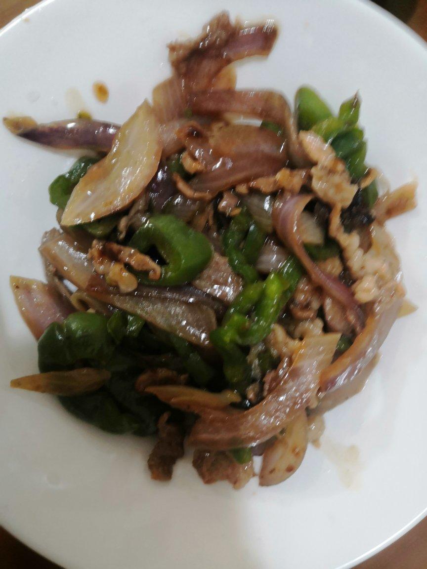洋葱青椒炒肉丝