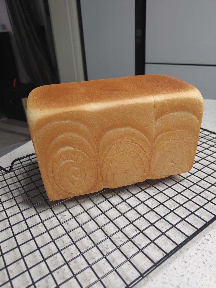 吐司，奶香手撕面包，超级香浓