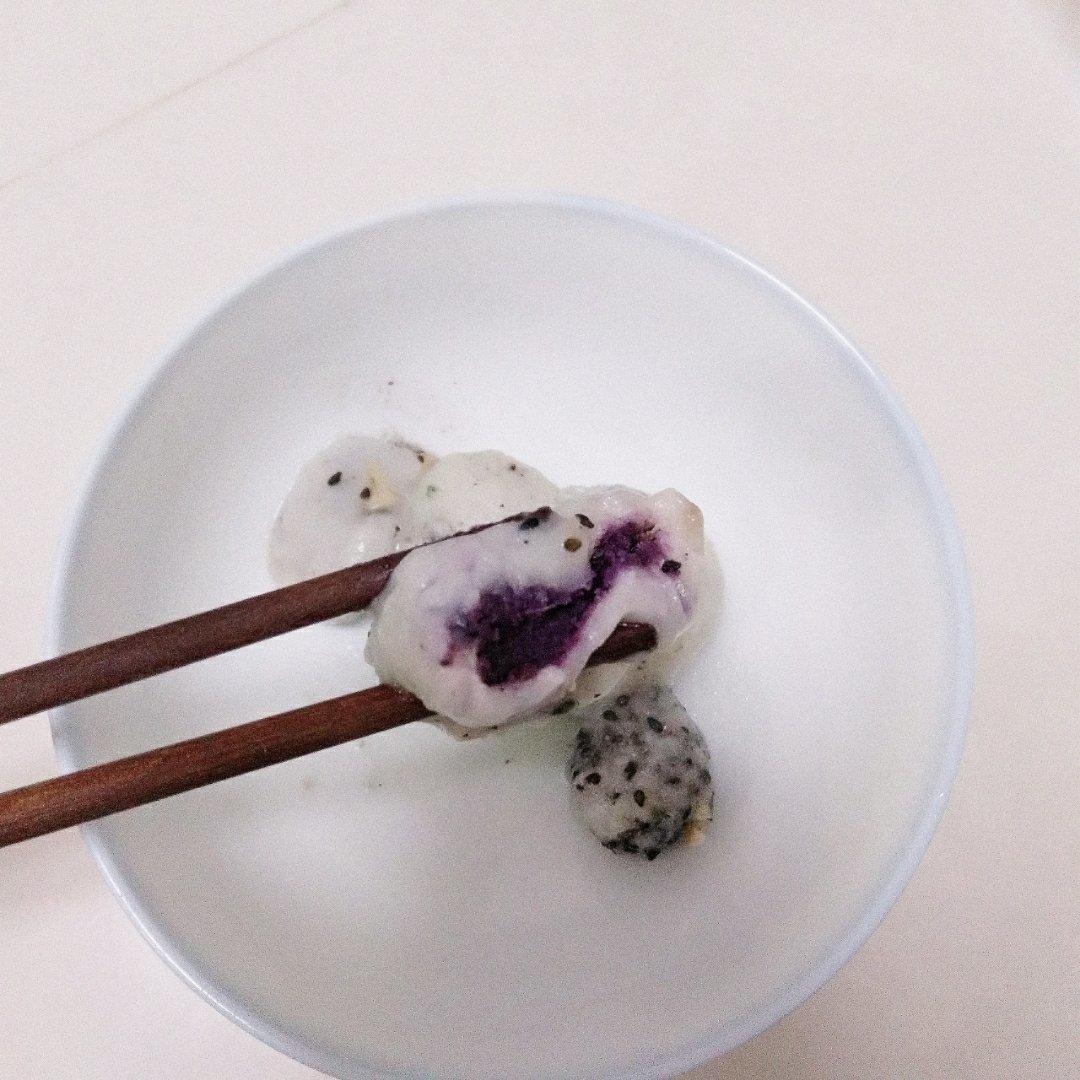 花生黑芝麻汤圆