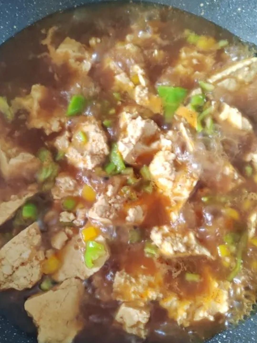 贼下饭的东北酱炖豆腐！热乎乎一大锅太过瘾